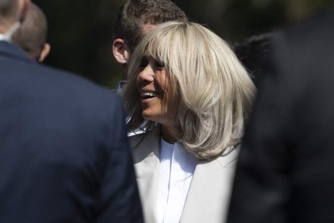 Brigitte Macron fait sensation dans les rues du Touquet, ce dimanche 224 avril 2022.