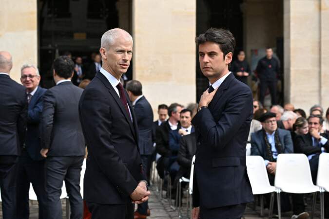 Gabriel Attal et Franck Riester étaient eux aussi présents pour rendre un dernier hommage à Michel Bouquet, à l'Hôtel des Invalides le 27 avril 2022