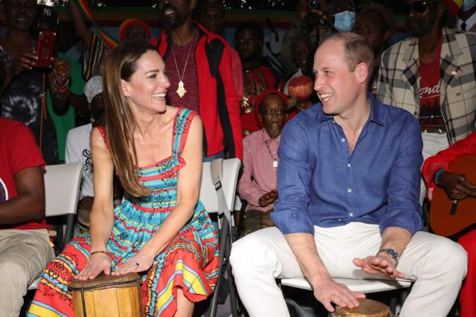 William et Kate Middleton ont rencontré les habitants de Trench Town, le berceau du reggae à Kingston, en Jamaïque, au quatrième jour de leur tournée dans les Caraïbes, le 22 mars 2022.