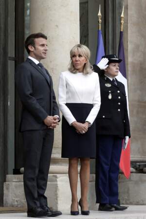 Le couple présidentiel est assorti  pour un entretien au palais de l'Elysée, 4 mai 2022. 