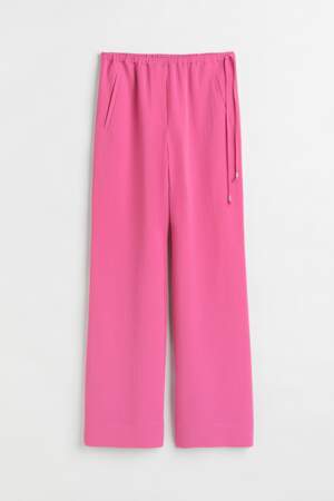 Pantalon évasé er taille haute en tissu froissé, H&M, 39,99€