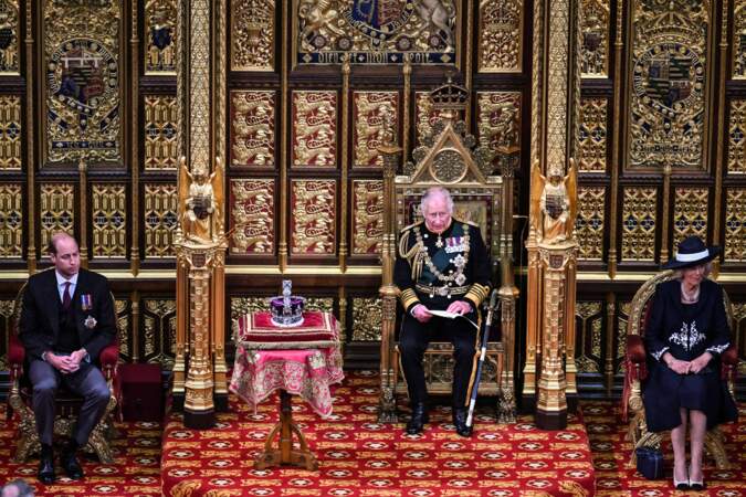 Le prince Charles remplace sa mère Elizabeth lors du discours de l'ouverture officielle du Parlement à Londres, le mardi 10 mai 2022.