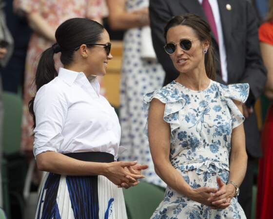 Meghan Markle et la duchesse de Sussex adoptent le style Top Gun avec des lunettes fumées. Le 13 juillet 2019.