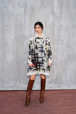 Gemma Chan porte la collection Louis Vuitton Femme Croisière 2023 à San Diego, le 12 mai 2023.