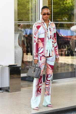 La fille de l'immense musicien Koffi Olomide, Didi Stone arrive à l'hôtel "Martinez" lors du 75ème Festival International du Film de Cannes, France, le 17 mai 2022.
