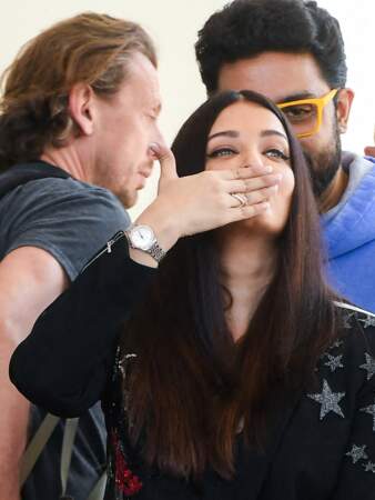 Aishwarya Rai porte la french manucure arrondie à Cannes, le 17 mai 2022.