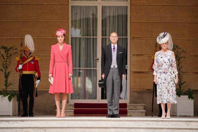 Kate Middleton, le prince Edward et Sophie Rhys Jones, comtesse de Wessex à la Royal Garden Party à Buckingham Palace le 18 mai 2022.
