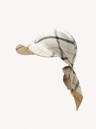Casquette foulard imprimé d'un carreaux héritage avec logo brodé sur le milieu devant, Courrèges, 210€