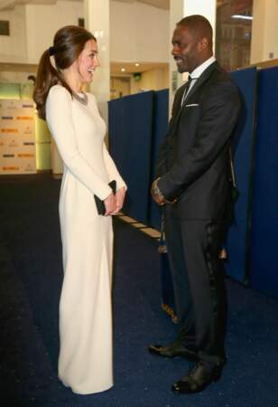 Idris Elba et Kate Middleton en pleine discussion à la première du film  "Mandela : Un long chemin vers la liberté", en décembre 2013