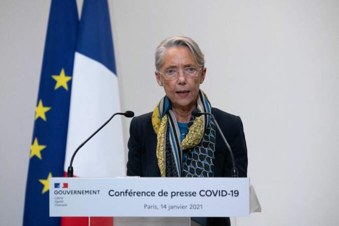 Elisabeth Borne, alors ministre du Travail dans le gouvernement de Jean Castex, pendant une conférence de presse portant sur la mise en place de moyens de lutte contre le Covid-19, le 14 janvier 2021.