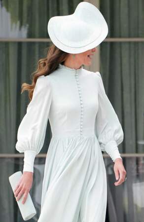 Kate Middleton brave le vent lors d'une Garden Party organisée à Buckingham Palace, le 25 mai 2022