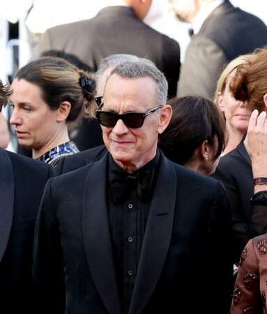 Tom Hanks et ses lunettes de soleil rectangulaires lors du 75ème Festival de Cannes, le 24 mai 2022. 
