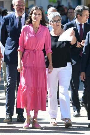 La reine Letizia d'Espagne inaugure le 81 ème Salon du livre à Madrid, le 27 mai 2022