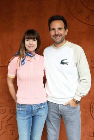 Delphine McCarty et son mari le chef pâtissier, Christophe Michalak au village (jour 10) lors des Internationaux de France de Tennis de Roland Garros 2022 à Paris, France, le 31 mai 2022.