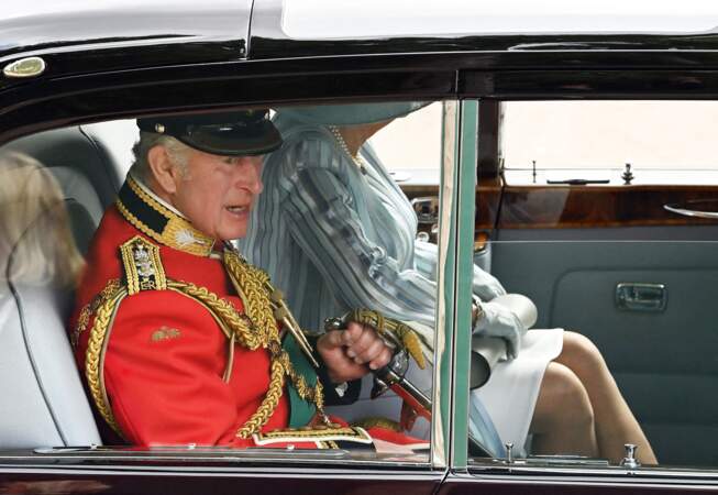 Le prince Charles arrive pour la parade militaire "Trooping the Colour" pour le jubilé de platine de la reine Elizabeth II à Londres, le 2 juin 2022