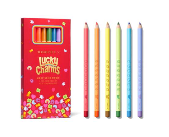 Crayons lucky charms, Morphe, 15€ : une édition limitée de 6 crayons onctueux aux teintes arc-en-ciel aux nuances intensément pigmentées. Pour mettre de la fantaisie et de la magie dans le regard, mais aussi sur les lèvres. 