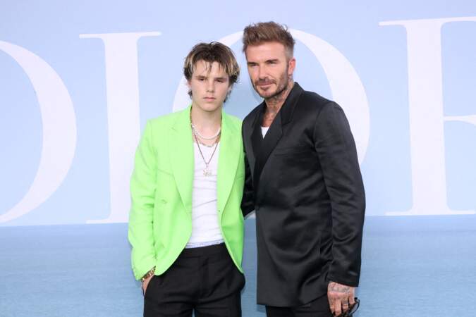 David Beckham et son fils Cruz, tandem chic : leur apparition très remarquée au défilé Dior, le 24 juin 2022