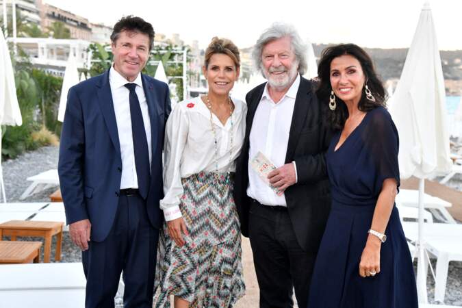  Christian Etrosi, le maire de Nice, sa femme, Laura Tenoudji, Daniel Benouin, le directeur du théâtre Anthéa à Antibes, et sa femme Nathalie Benouin, le 24 juin 2022 à Nice. 