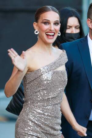 Natalie Portman dans une robe sexy à sequins avant sa première "Thor: Love and Thunder" à Hollywood le 23 juin