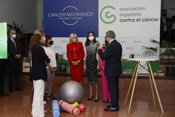La reine Letizia d'Espagne et la première dame des États-Unis Jill Biden visitent l'AECC (Association espagnole contre le cancer) à Madrid, Espagne, le 27 juin 2022.