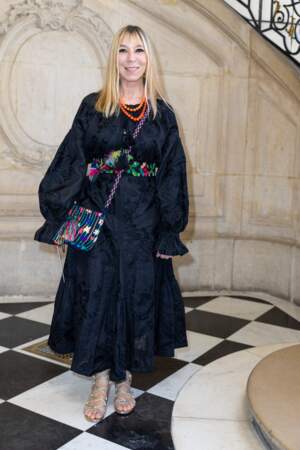 Victoire de Castellane en robe longue noire au défilé Dior - collection automne-hiver 2022-2023 