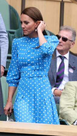 Kate Middleton en robe longue à pois Alessandra Rich à Wimbledon, le 5 juillet 2022.