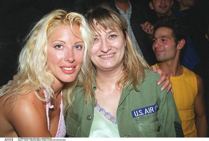 Christine Bravo et Loana en 2001