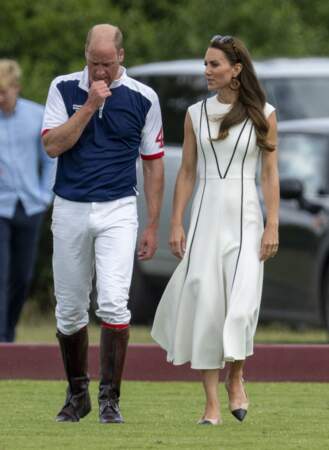 Kate Middleton encourage son époux, le prince William, qui a participé à un match de polo caritatif, le 6 juillet 2022