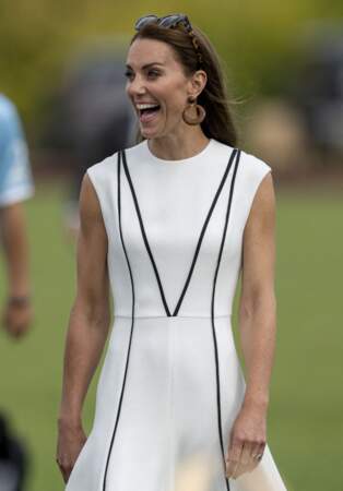 Kate Middleton est élégante dans sa robe Emilia Wickstead et ses boucles d'oreille Sézane à Windsor le 6 juillet 2022