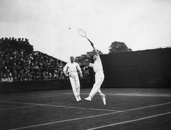 Le roi George VI et le duc d'York lors d'un match de tennis à Wimbledon en 1962.