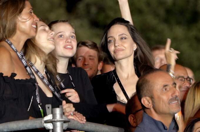 Angelina Jolie est apparue détendue au concert de Måneskin, au "Circo Massimo", à Rome, le 9 juillet 2022.
