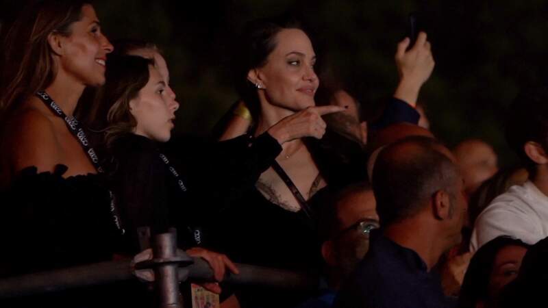 Angelina Jolie et sa fille Shiloh n'ont pas loupé une miette du concert de Måneskin, au "Circo Massimo", à Rome, le 9 juillet 2022.