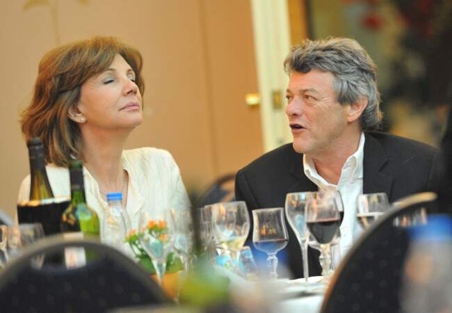 Jean Louis Borloo et sa femme Beatrice Schonberg dinent pour l'anniversaire de Chantal Lauby au festival 2 cinéma de Valenciennes, le 23 mars 2013.