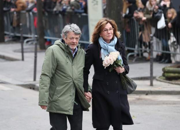 Jean-Louis Borloo et sa femme Béatrice Schönberg aux obsèques de France Gall au cimetière de Montmartre à Paris le 12 janvier 2018.