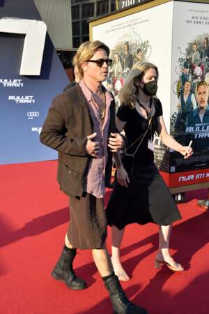 Le look de Brad Pitt n'est pas passé inaperçu lors de la première du film "Bullet Train", à Berlin, le 19 juillet 2022.