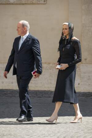 Albert et Charlene de Monaco au Vatican le 20 juillet 2022 après leur rencontre avec le pape François