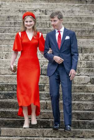 La princesse Elisabeth adopte un presque total-look rouge, le 21 juillet 2022. 
