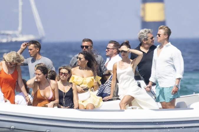 Le couple Beckham et leur petite troupe ont passé l'après-midi dans une résidence privée, le 23 juillet 2022, à Saint-Tropez.