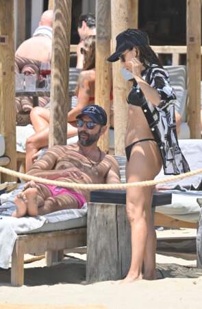 Eva Longoria est en vacances à Marbella, en Espagne, avec son mari José Baston, le 23 juillet 2022.