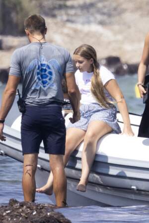 La plus jeune fille de David et Victoria Beckham, Harper a bien grandi. Du haut de ses 11 ans, elle est désormais une vraie adolescente. Ici, le 23 juillet 2022 à Saint-Tropez.