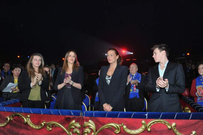 La princesse Stéphanie de Monaco et ses enfants, Louis Ducruet, Pauline Ducruet et Camille Gotlieb, une famille unie, lors du 37eme festival international du cirque de Monte-Carlo, le 18 janvier 2013.