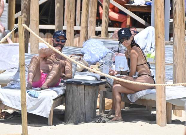 Eva Longoria avec son mari José Baston en vacances sur la plage à Marbella, le 23 juillet 2022.
