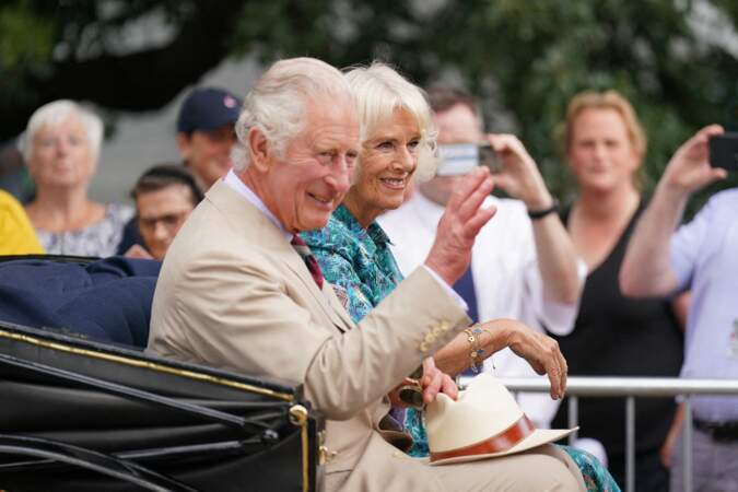 Le prince Charles et sa femme, Camilla Parker-Bowles, duchesse de Cornouailles, ont assisté au Sandringham Flower Show (Royaume-Uni), suspendu depuis deux ans en raison du Covid, le 27 juillet 2022