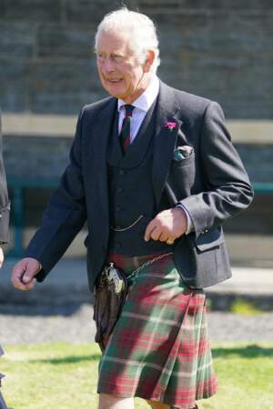 Le prince de Galles en kilt traditionnel.