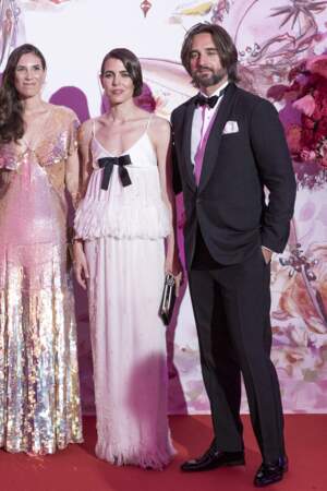Charlotte Casiraghi en robe longue rétro Chanel lors du Bal de la Rose le 8 juillet 2022. 