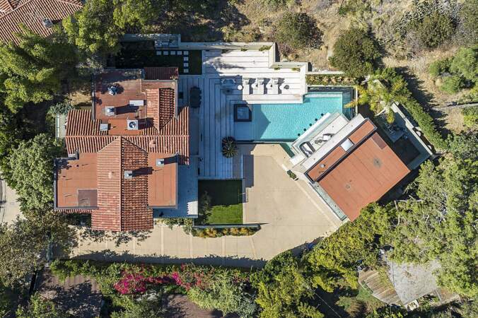 Photo satellite  de la maison de Rihanna. Une bâtisse vendue pour 6,6 millions de dollars.
