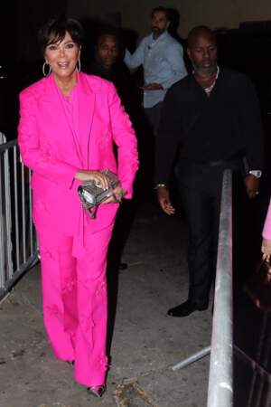 À 66 ans, Kris Jenner s'habille de rose le 24 août 2022.