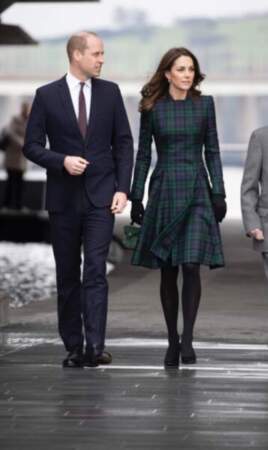 Kate Middleton dans une robe en tartan vert et bleu Alexander McQueen en Ecosse, le 29 janvier 2019.