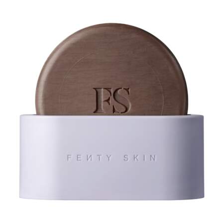 Pain nettoyant Cocoa Cleans’r Soothing All-Over, Fenty Beauty, 13€, support 9,90€ en boutique Sephora et sur Sephora.fr 