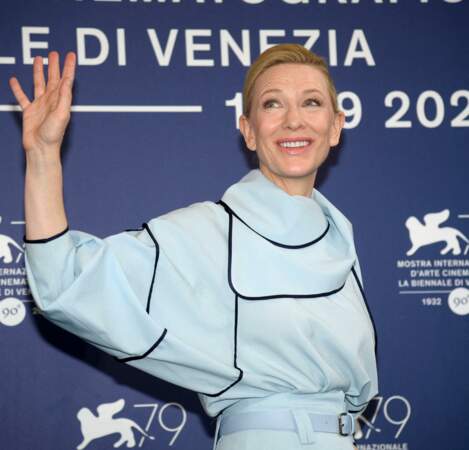 Cate Blanchett  et un chignon sur cheveux raidis, plus classique, le 1er septembre 2022